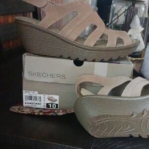 Skechers Tan Wedge Sandals with Lattice Design